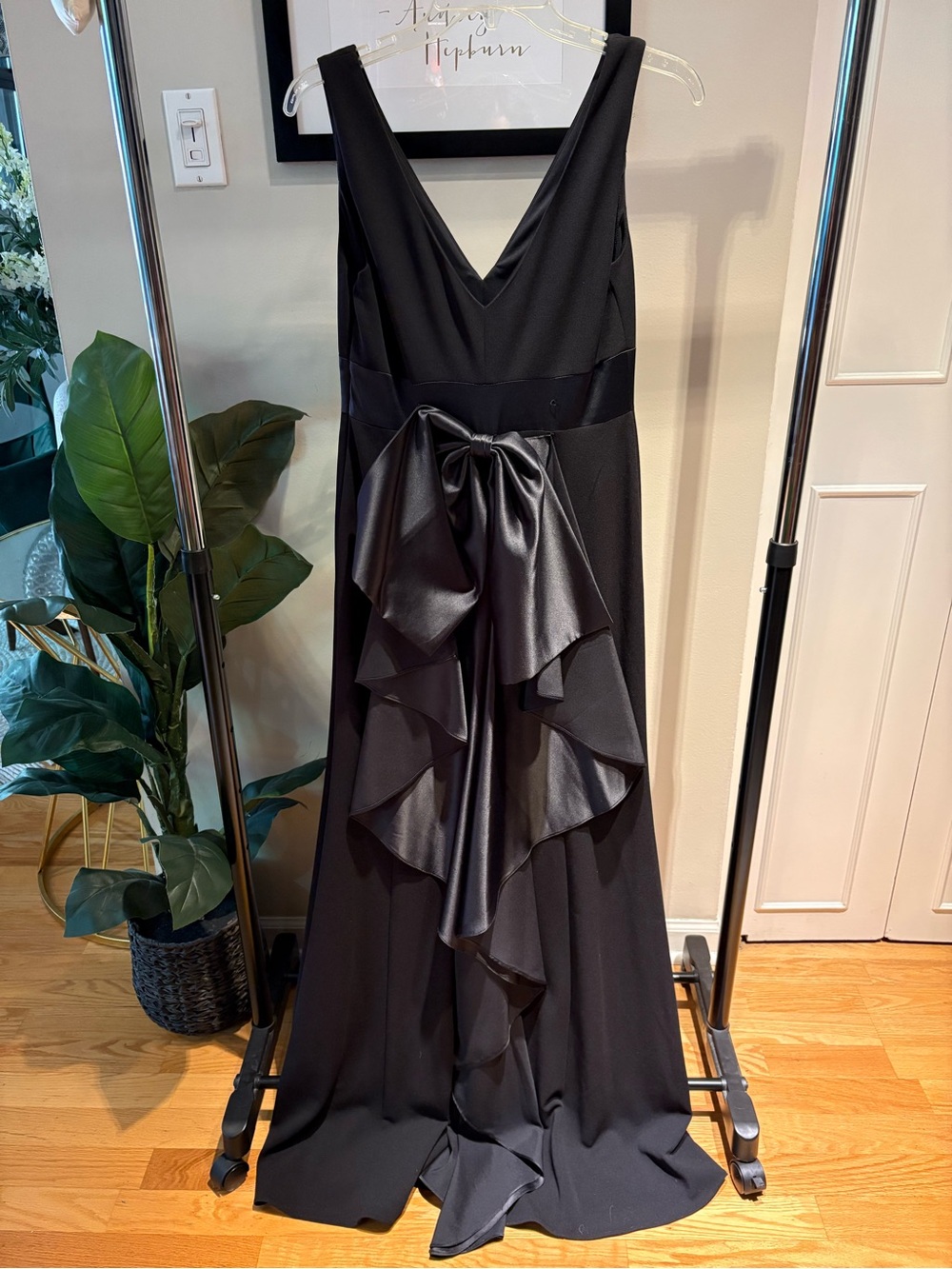 Adrianna Papell Black Crepe Gown Satin Open Bow Back Ruffle Train Dress - Size 4 - Picture 3 of 10